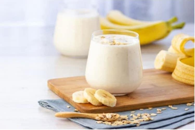 các món ăn từ chuối để giảm cân: sinh tố chuối yến mạch