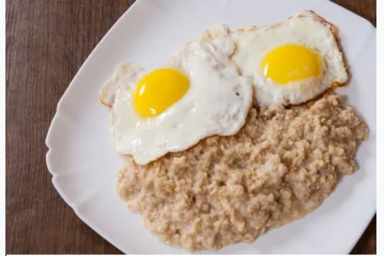 cháo yến mạch giảm cân với trứng gà