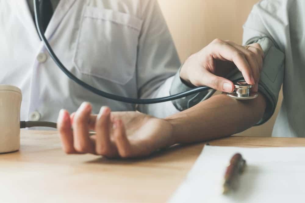 mỡ trong máu cao nên dùng thuốc