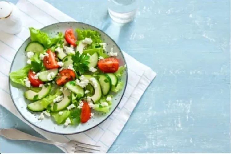 salad chay với bơ