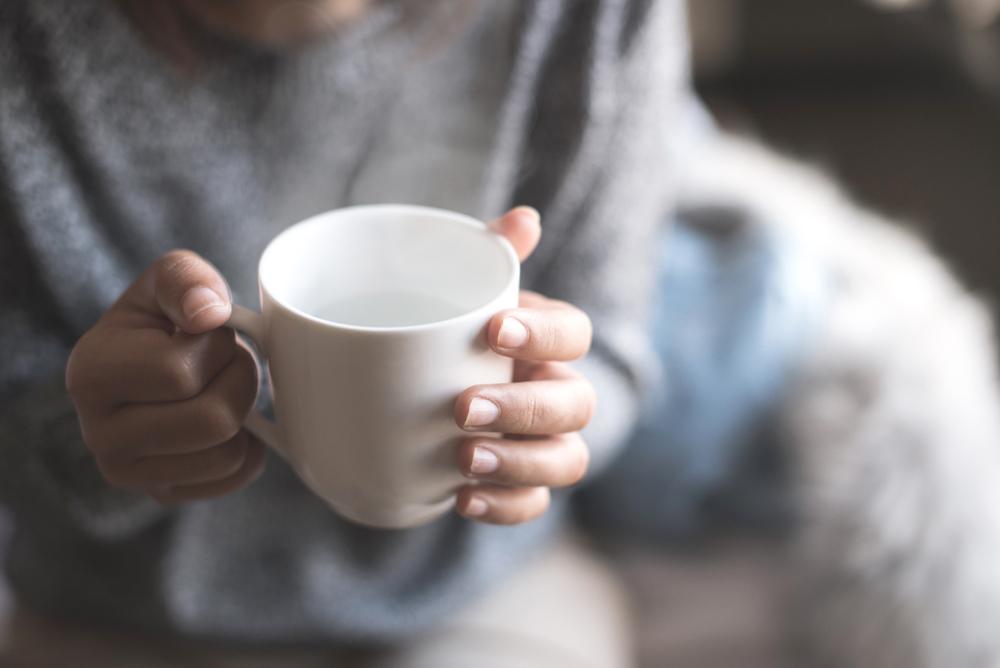 bị đau rát họng nên làm gì