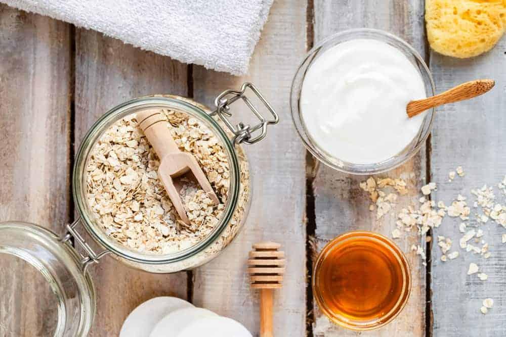 trị dị ứng da mặt bằng sữa chua