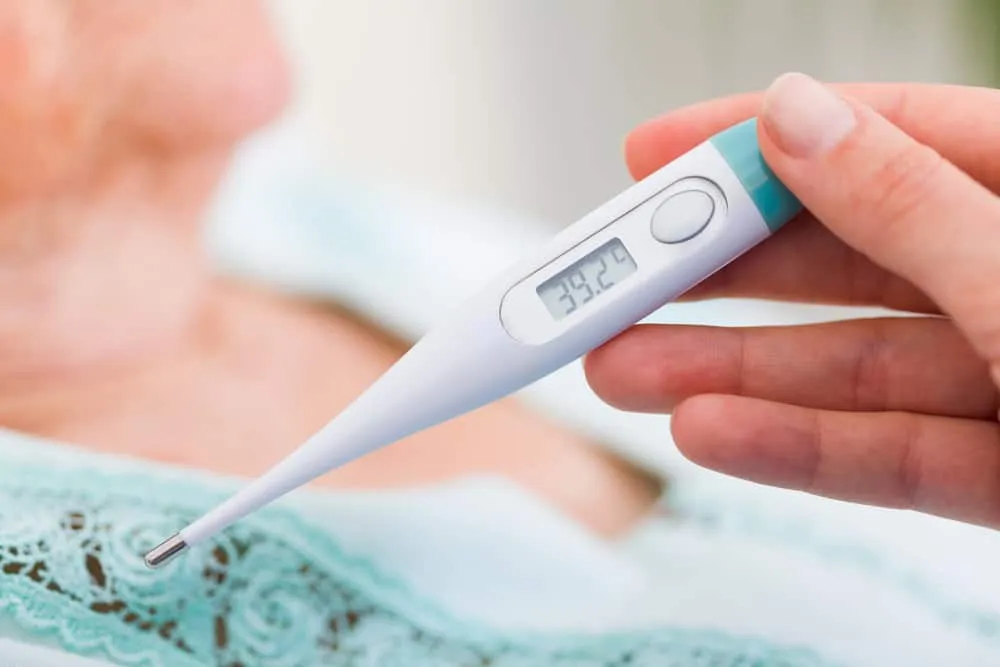 giải đáp viêm phế quản có sốt không?