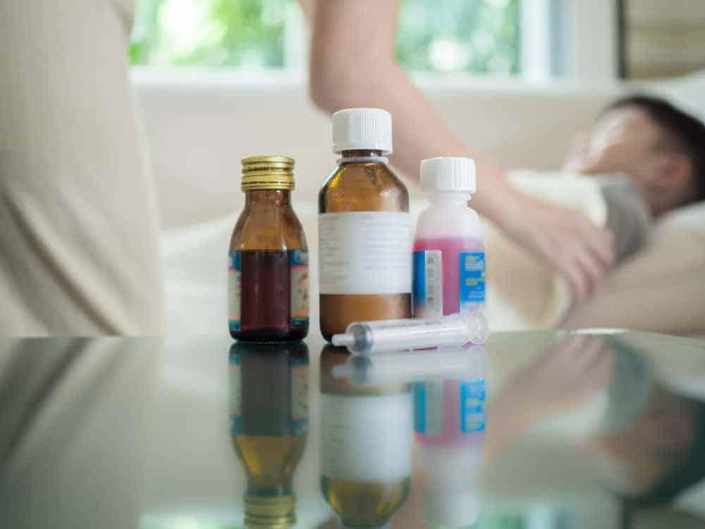 ho có đờm uống thuốc gì và những lưu ý