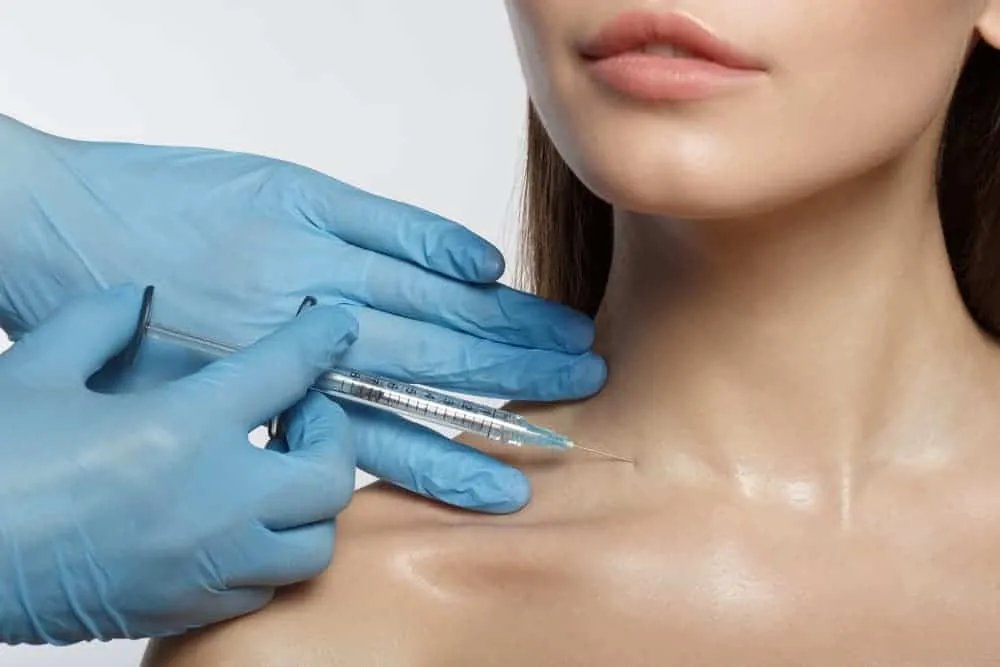 cải thiện nếp nhăn ở cổ nhờ tiêm botox