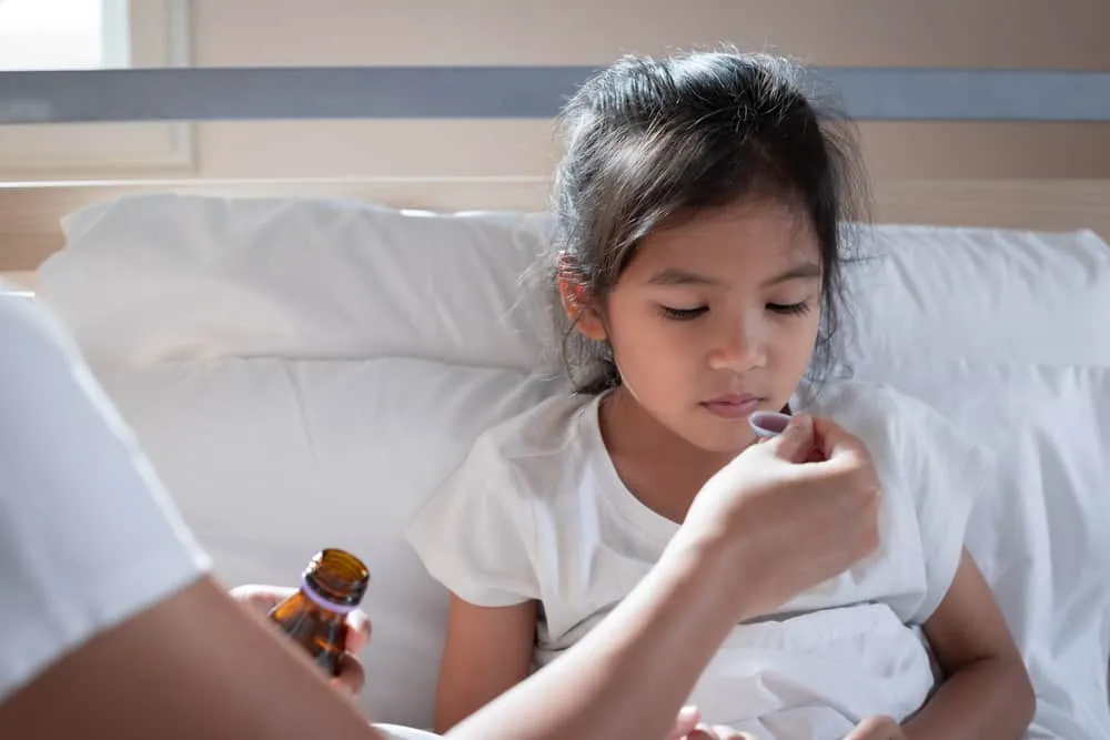 Thận trọng khi dùng thuốc ho astex