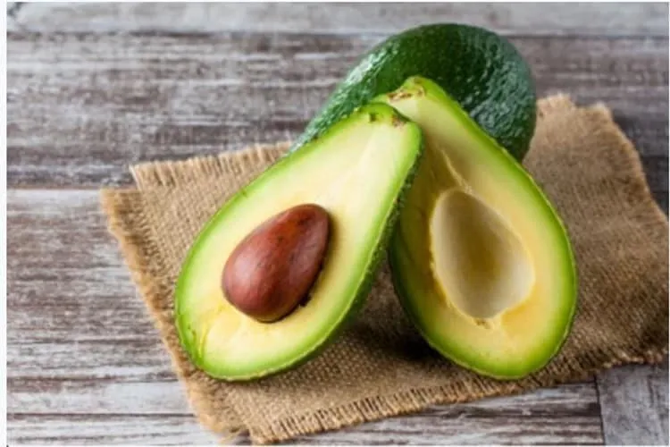 trước khi tập yoga nên ăn gì: bơ