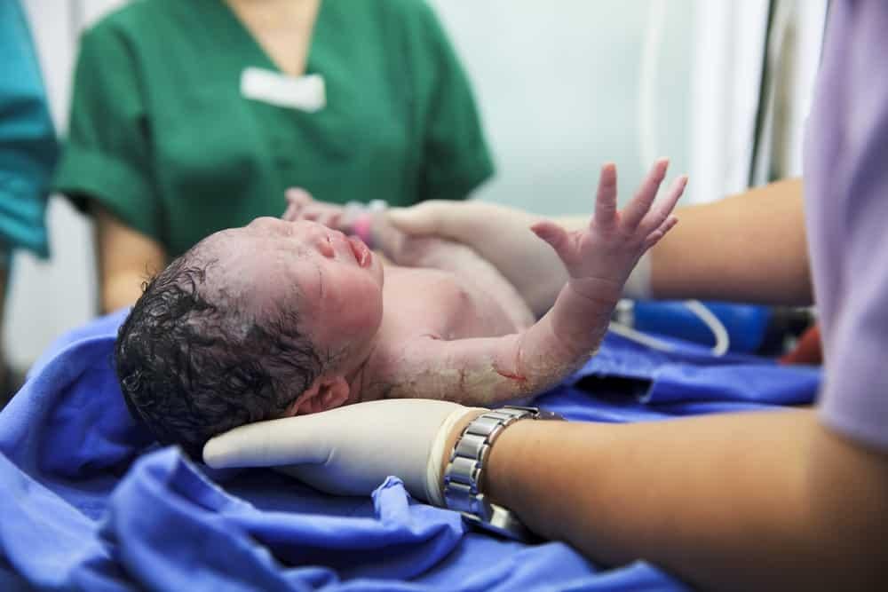 vỡ tử cung khi sinh