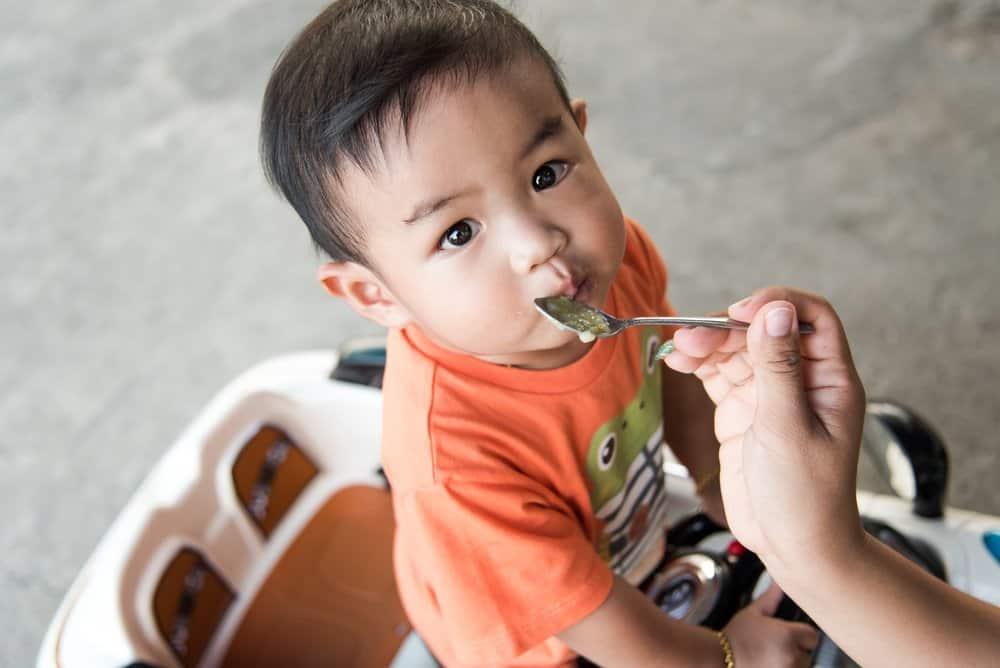 cháo cá trắm cho bé