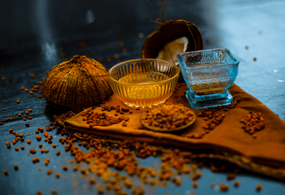 trị gàu bằng dầu dừa với bột cỏ cà ri