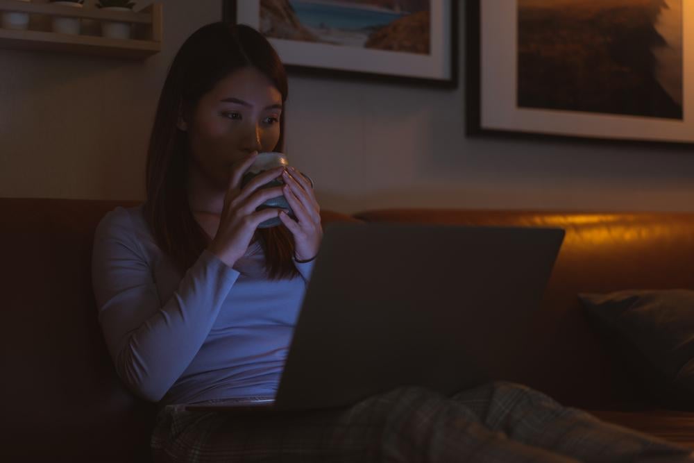 uống sữa trước khi ngủ