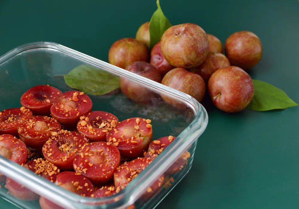 ăn mận có nóng không