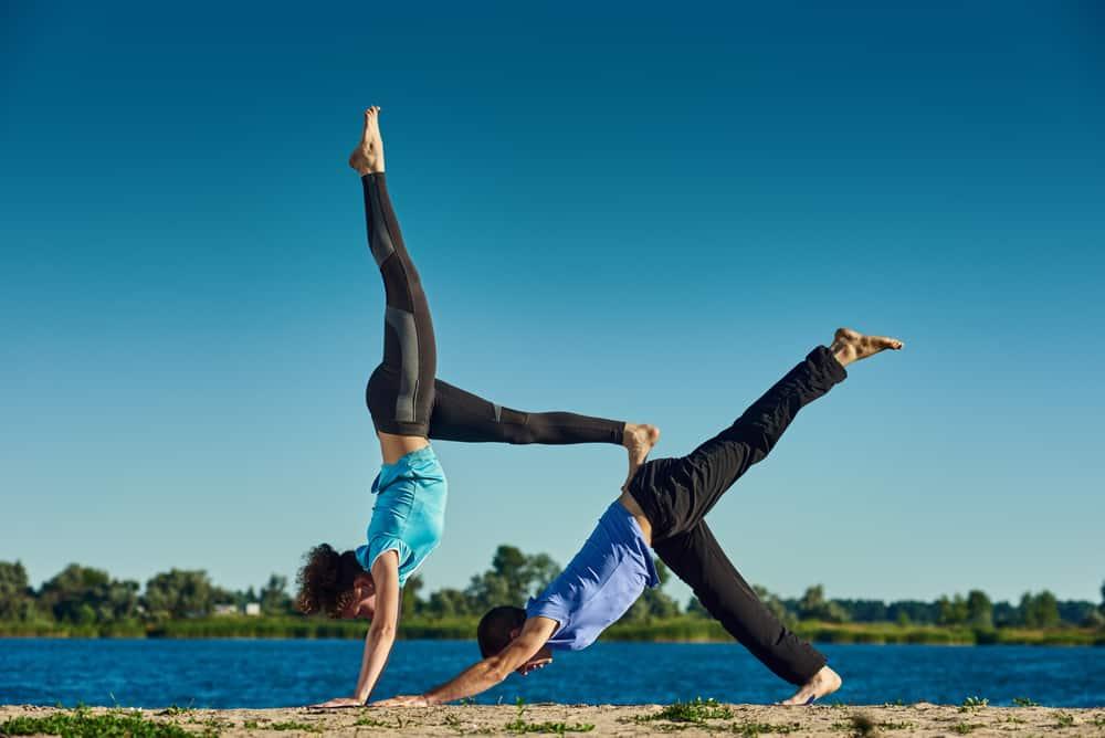 các tư thế yoga đôi đẹp mắt