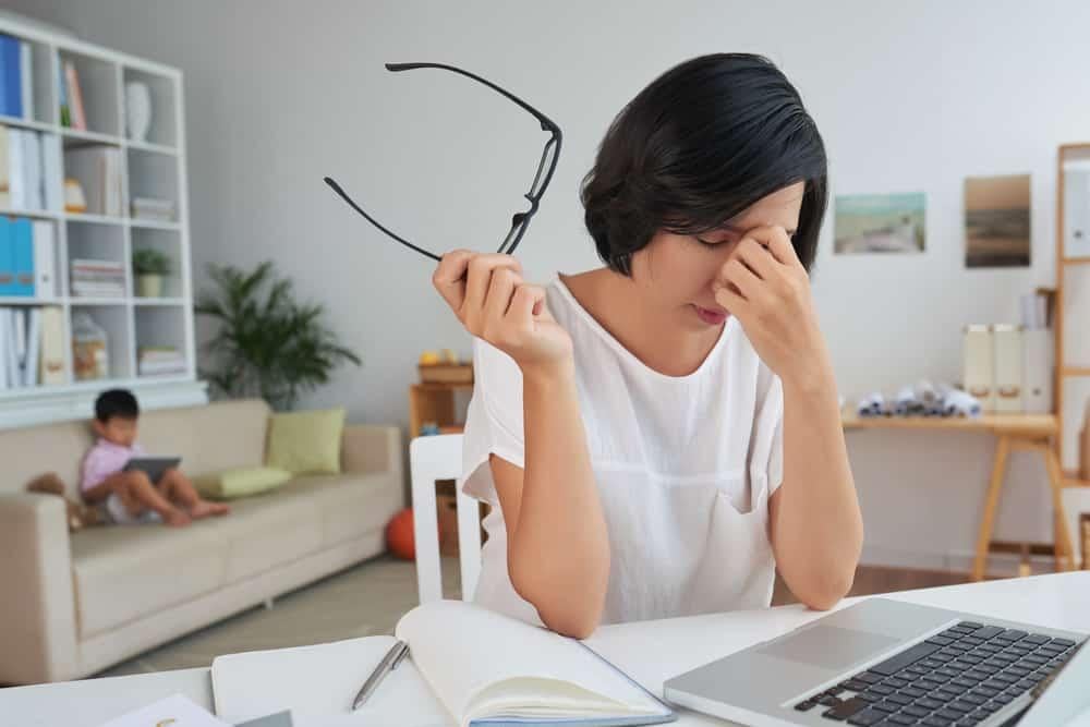 dấu hiệu suy giảm nội tiết tố nữ