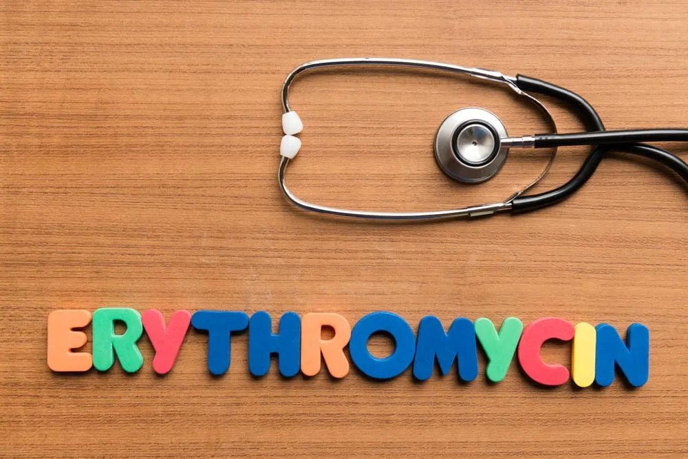 erythromycin là kháng sinh nhóm macrolid đầu tiên