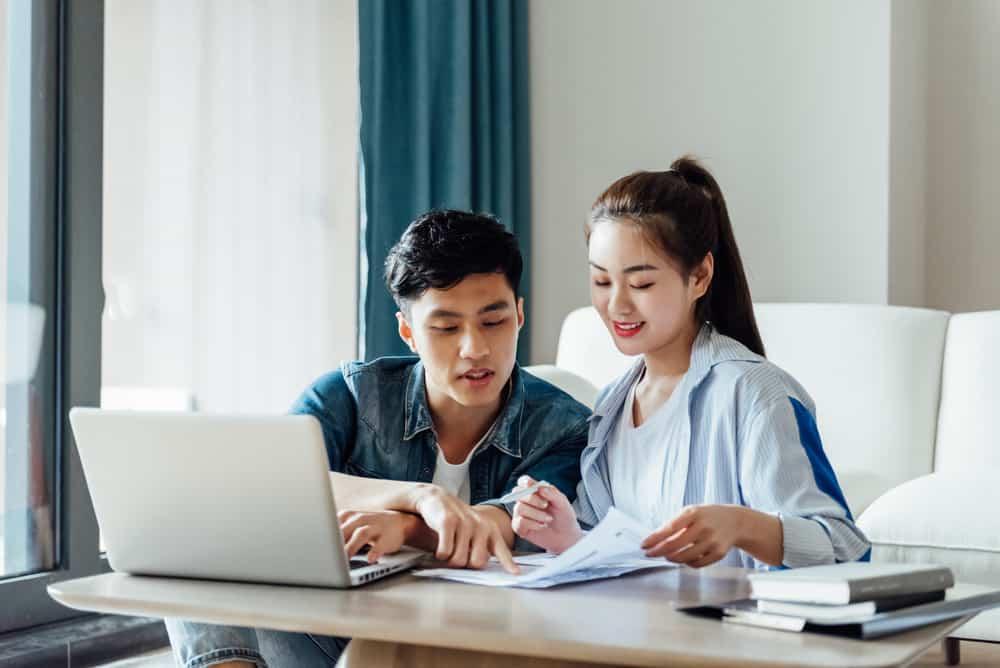 nên mua bảo hiểm sức khỏe nào cho gia đình - chọn thời gian mua phù hợp