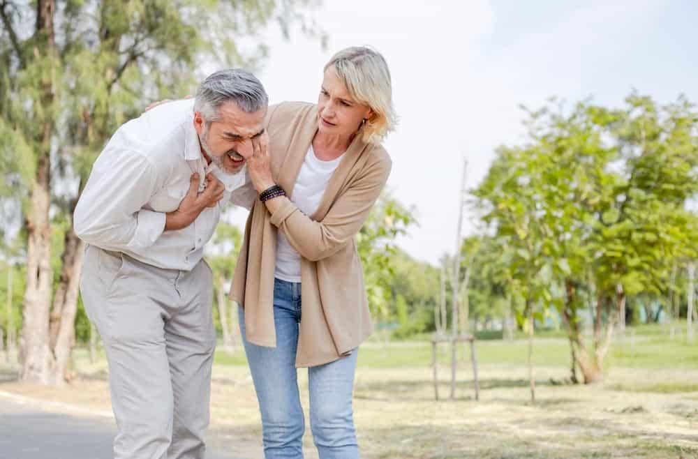 đau tim nên làm gì