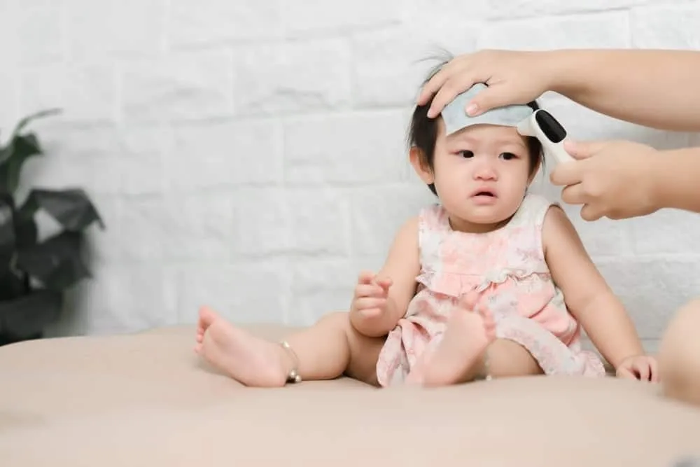 Trẻ sốt đi sốt lại nhiều lần trong ngày có phải sốt siêu vi không?