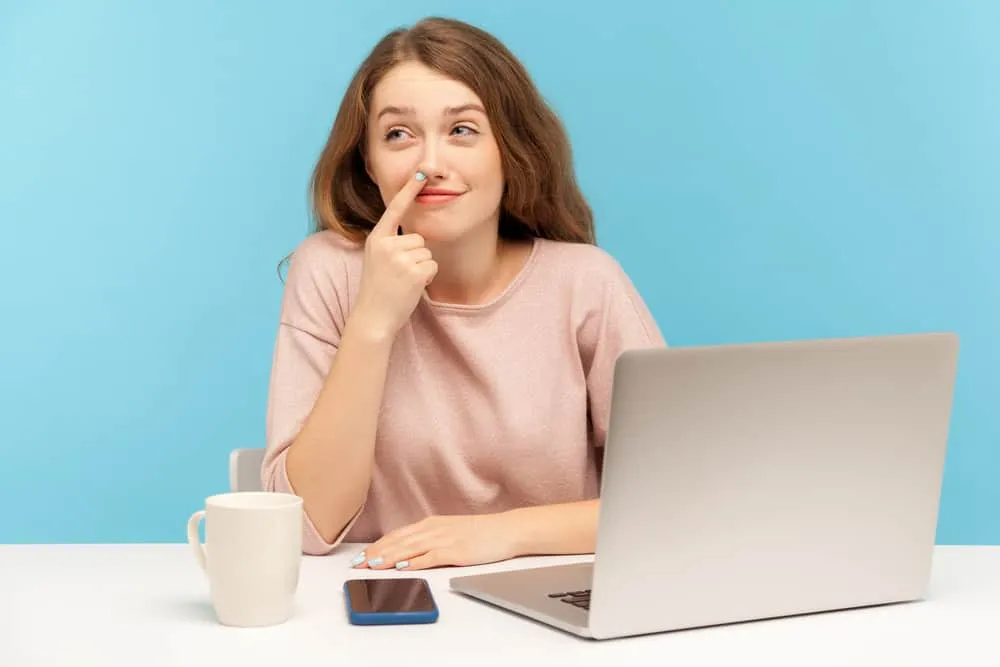 hay chảy máu mũi