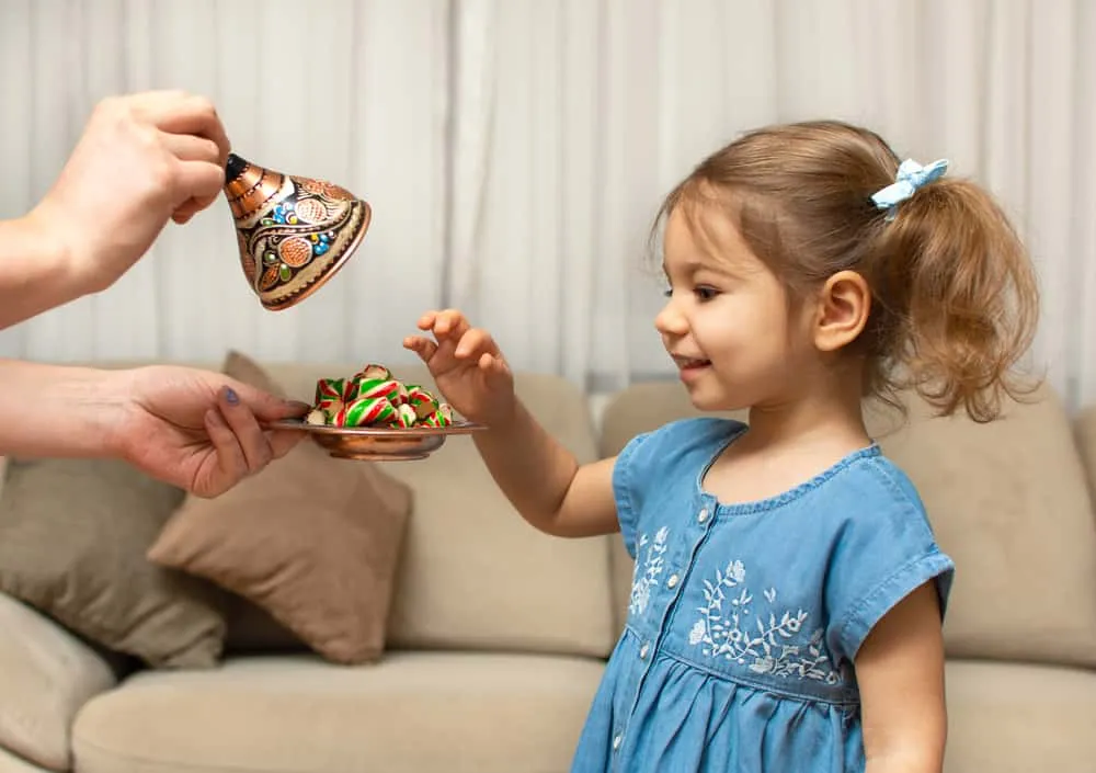 trẻ mấy tháng ăn được đường