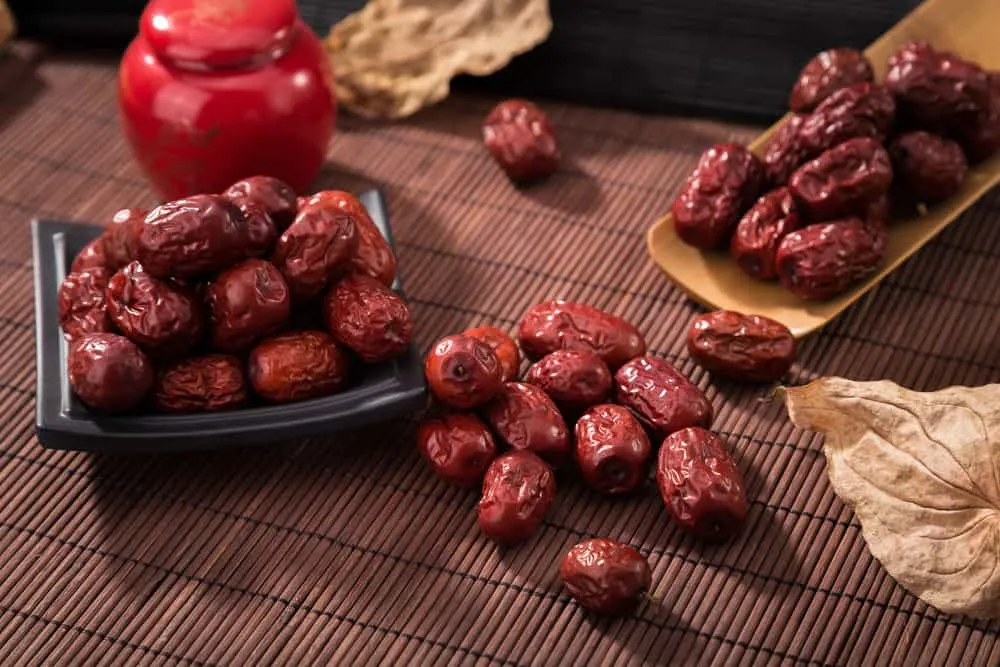 Ăn táo đỏ có tác dụng gì cho sức khỏe?