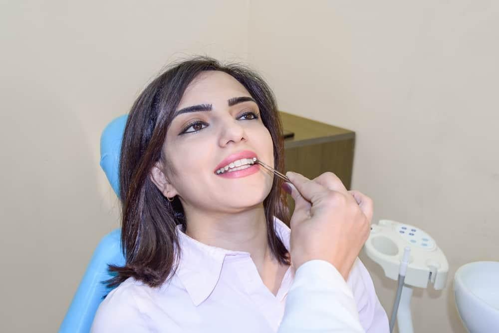 đính đá lên răng