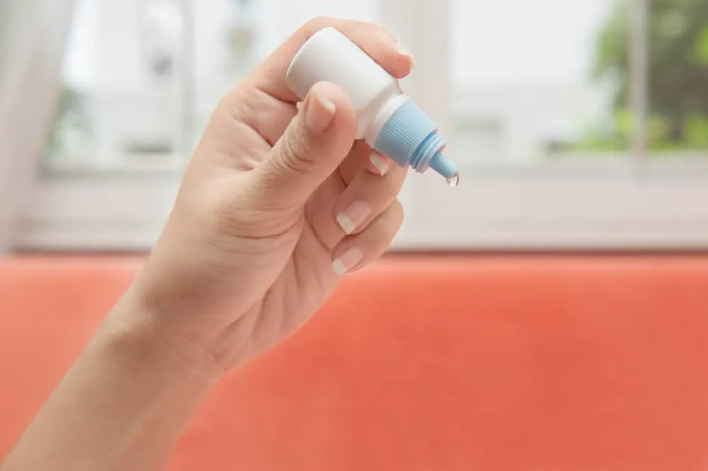 các loại thuốc nhỏ mắt trị cườm nước