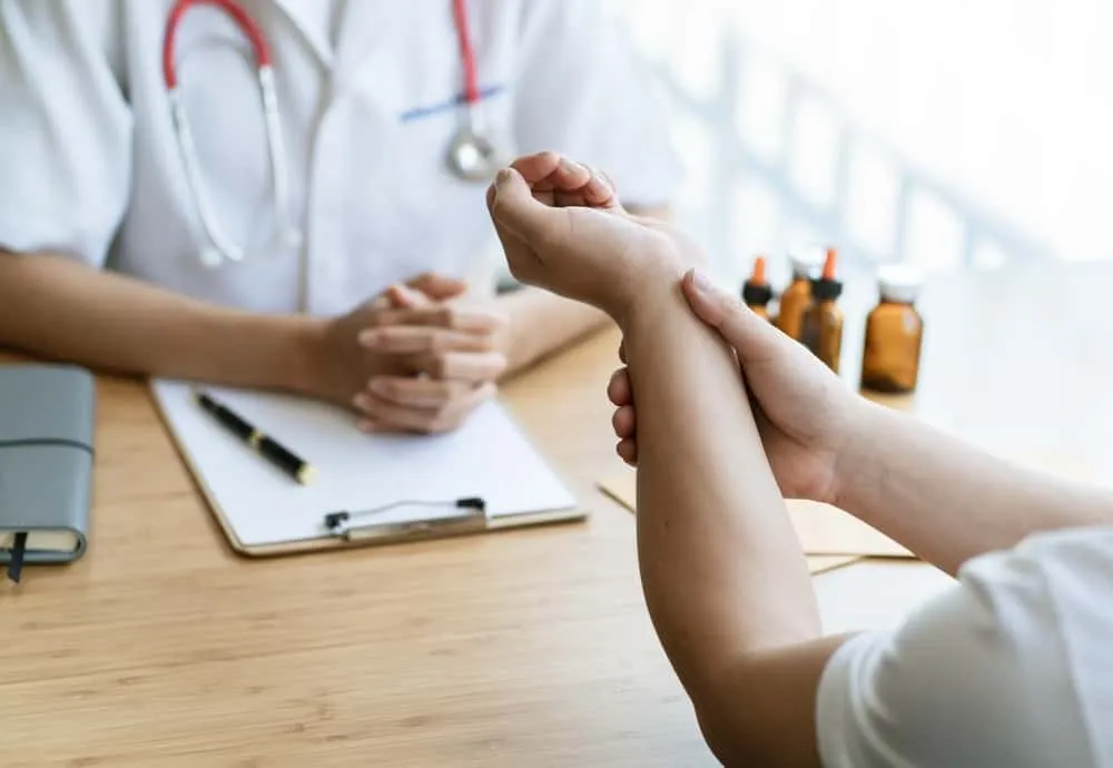 tác dụng phụ khi dùng thuốc corticoid