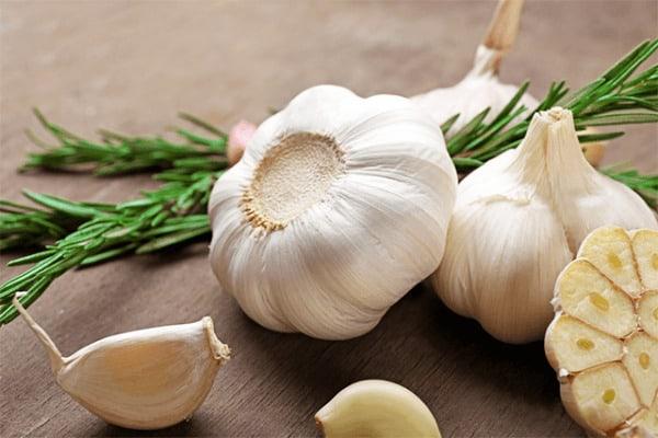 Xông mặt bằng tỏi