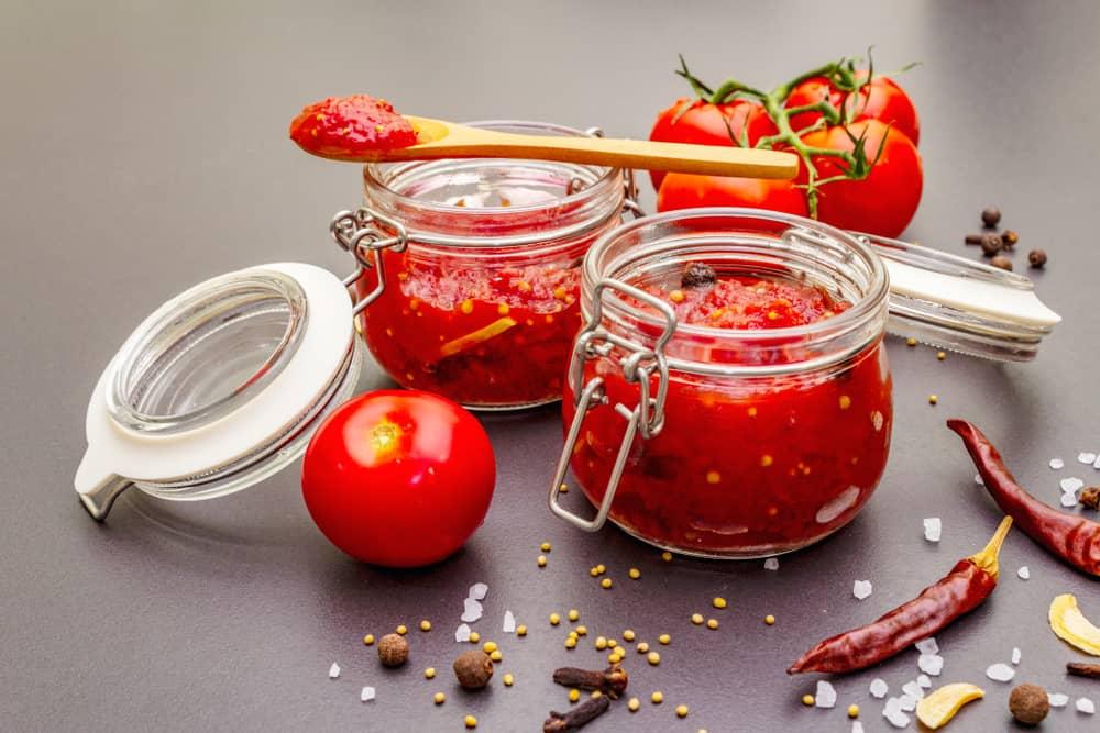 cách làm mứt cà chua phết bánh mì