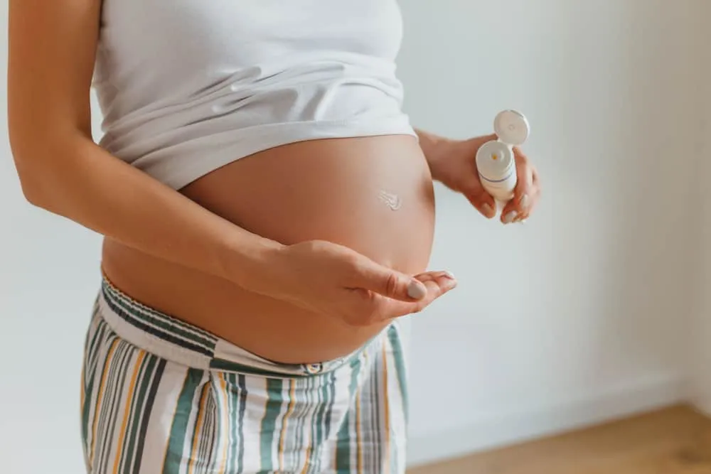 mang bầu có được bôi thuốc ngoài da