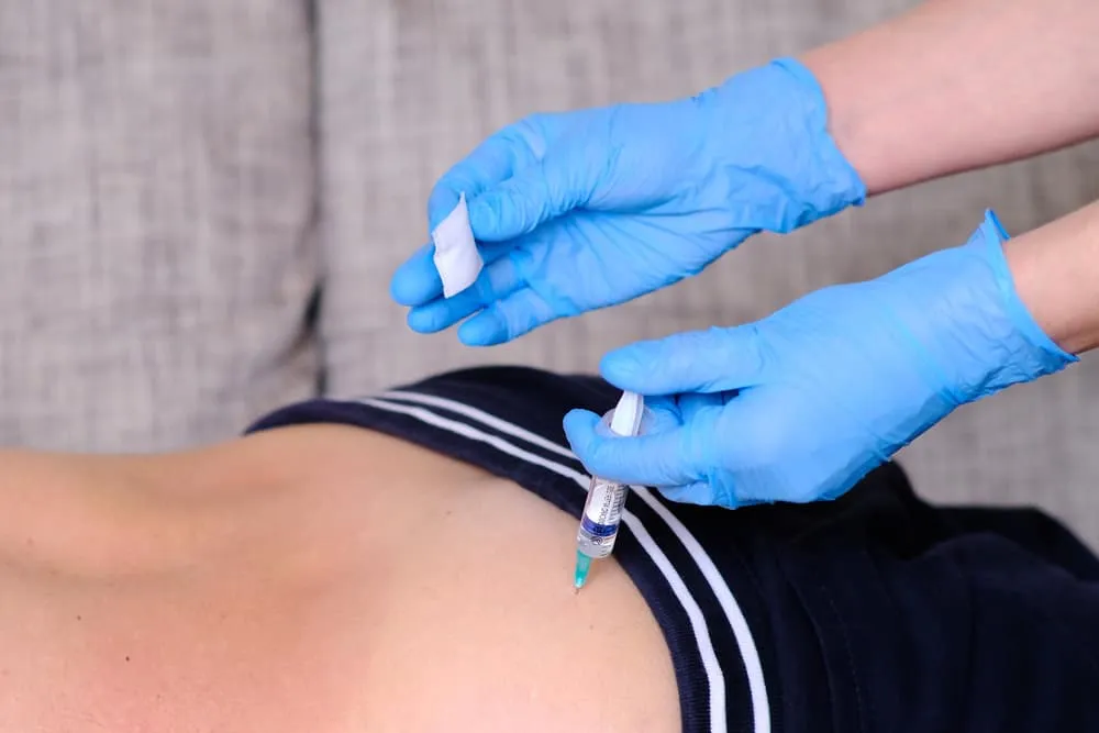 Vị trí tiêm bắp lưng mông