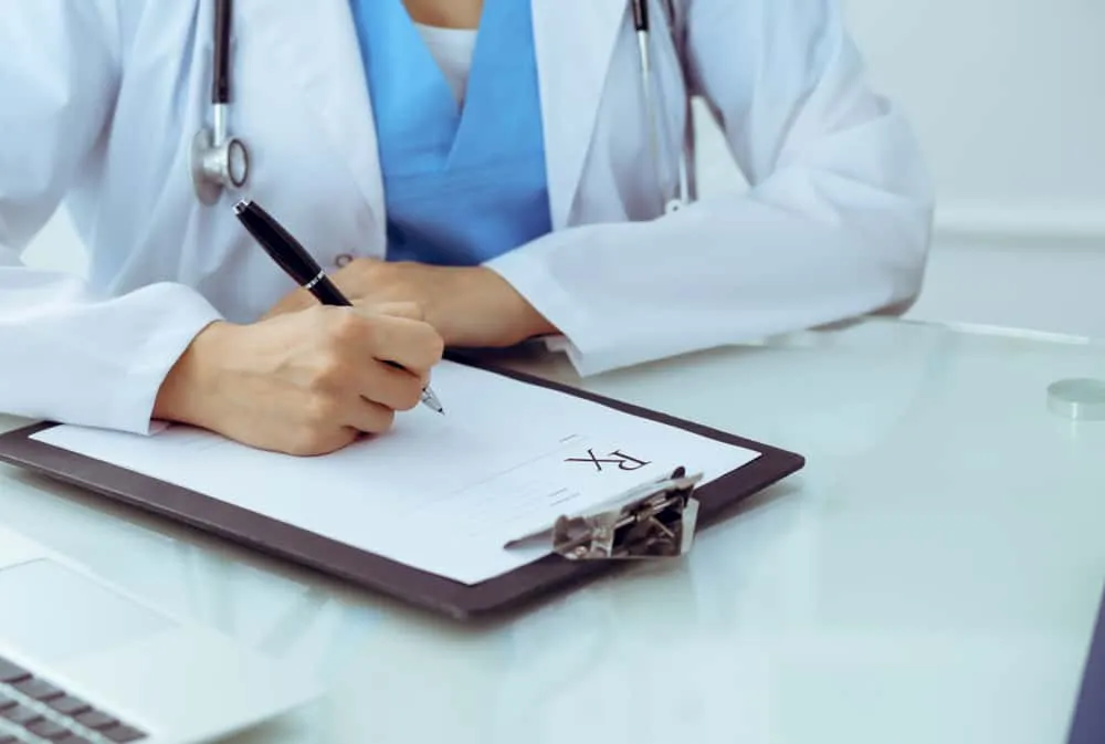 Nên lưu ý những gì trước khi dùng thuốc Myonal 50mg?