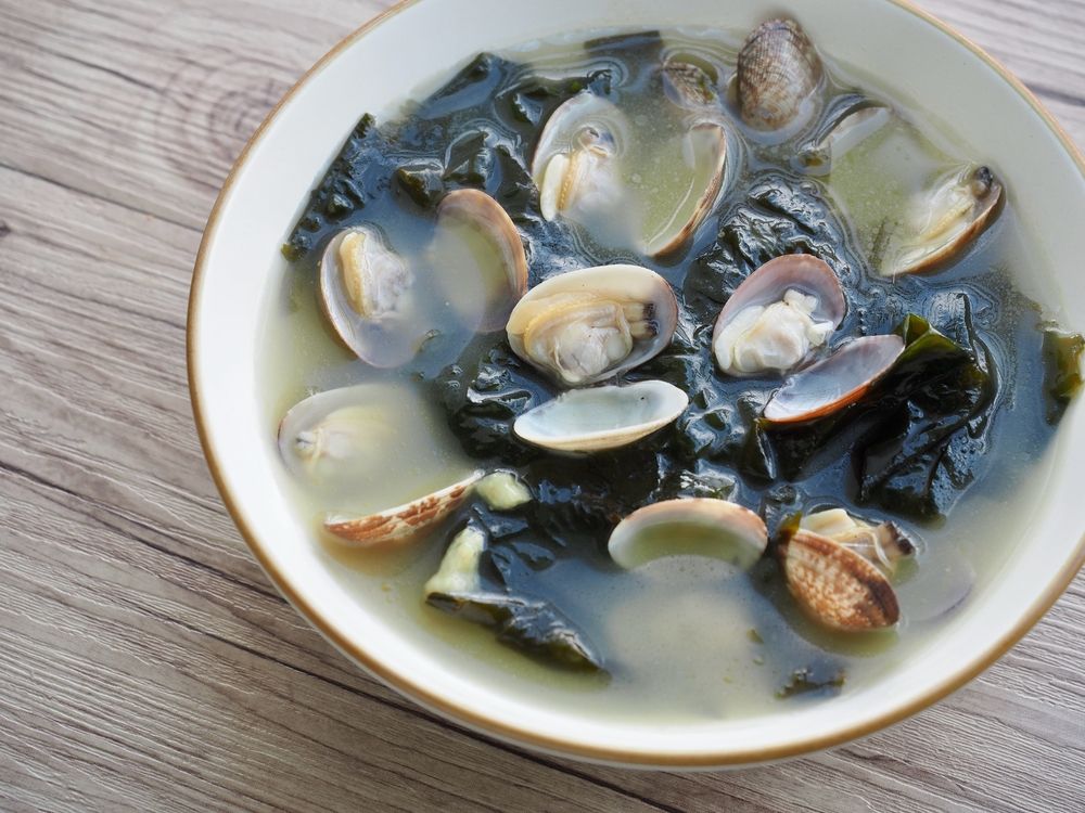 canh rong biển và ngao