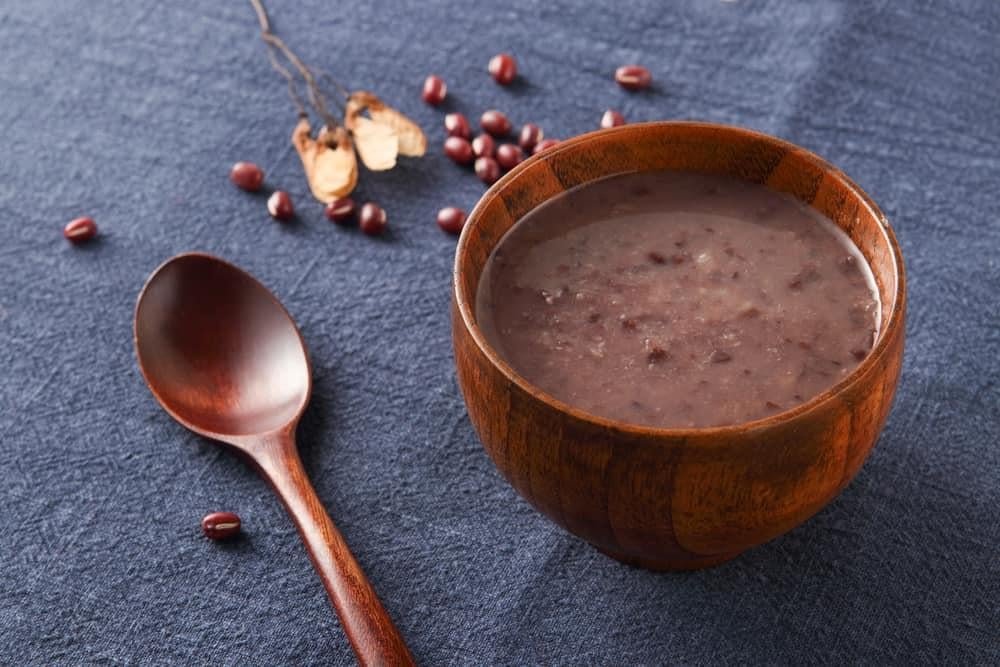 cháo đậu đỏ cho bé với thịt bò