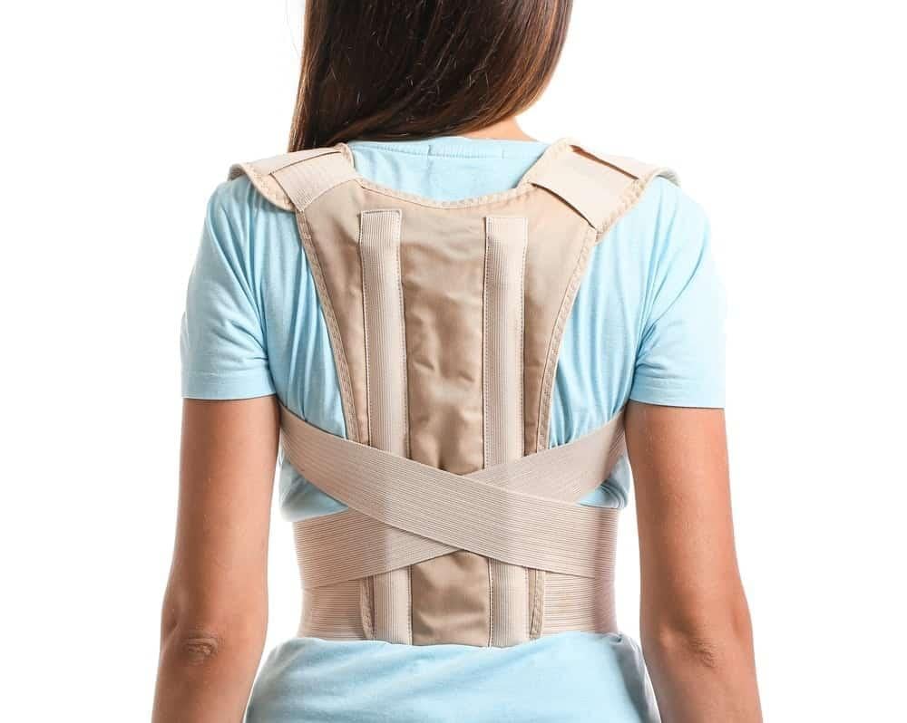 điều trị cong vẹo cột sống