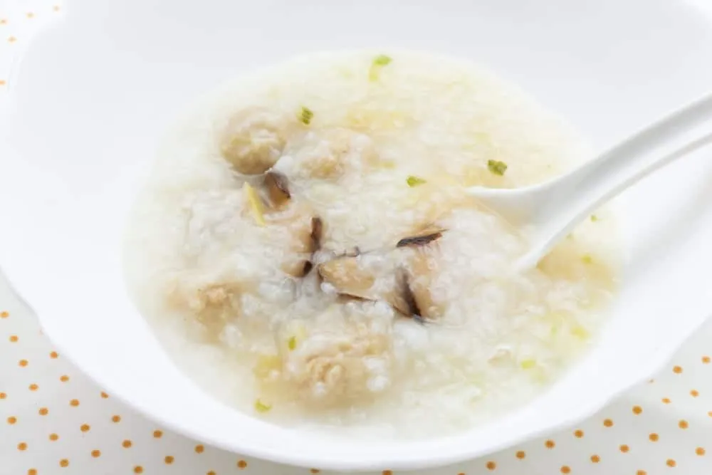 Cháo cá diêu hồng cho bé với nấm rơm bổ dưỡng