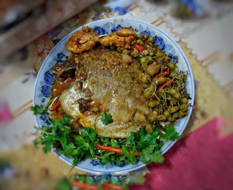 Cá nâu kho trái giác