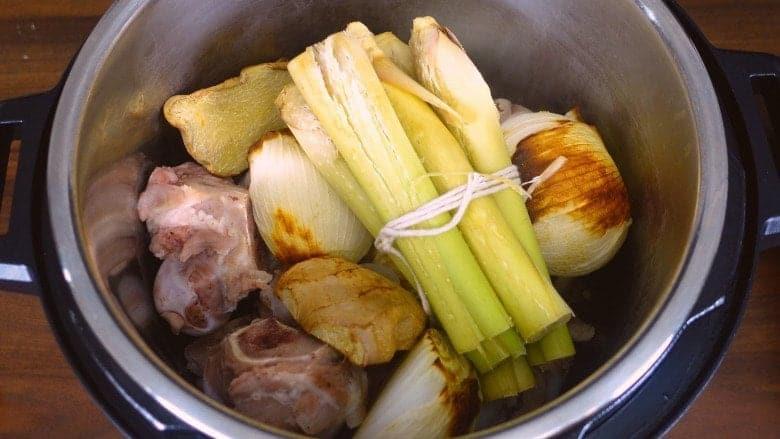 cách nấu bún bò huế