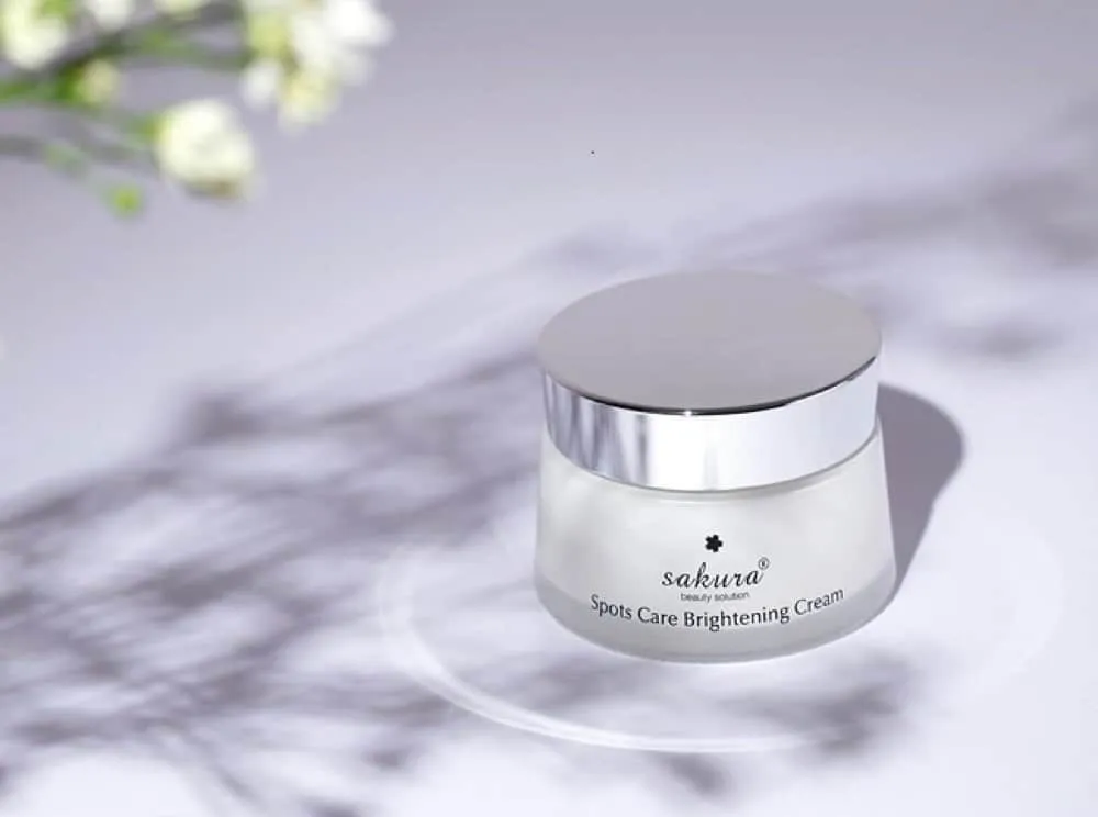 Kem dưỡng Sakura Spots Care Brightening Cream 45g