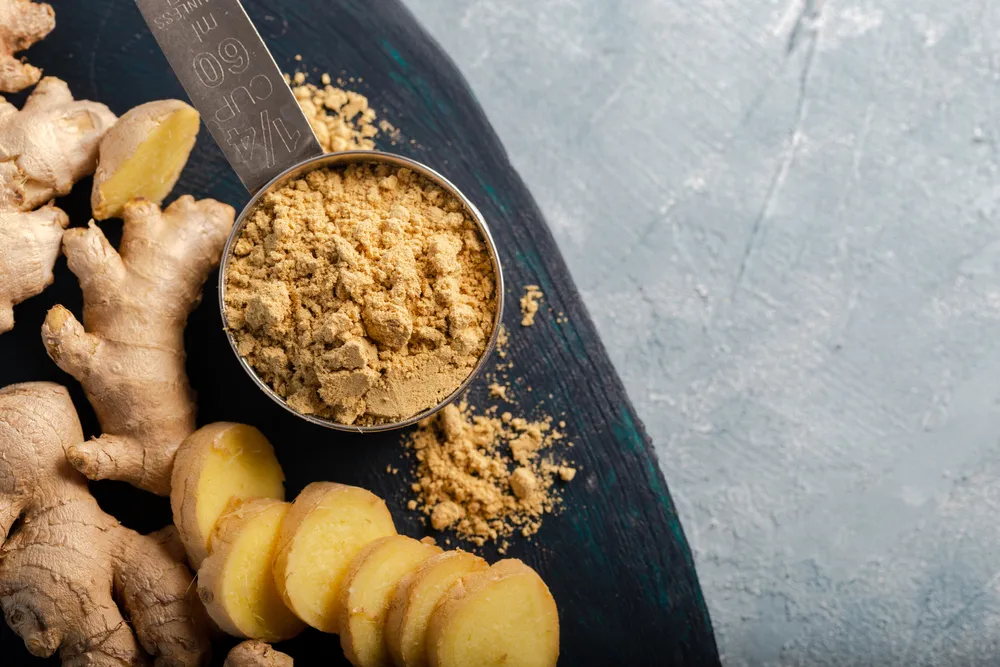 mẹo dân gian chữa đau vai gáy bằng gừng