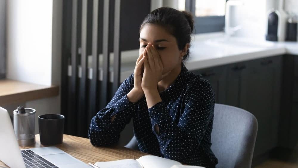 Thư giãn mắt là cách giảm độ cận thị