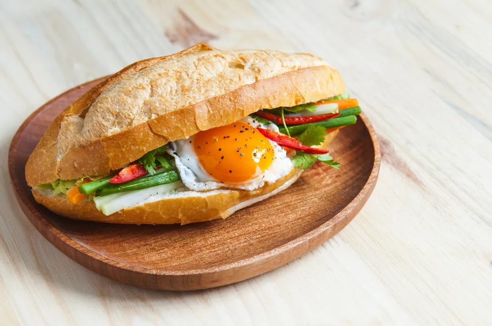Bánh mì trứng ốp la