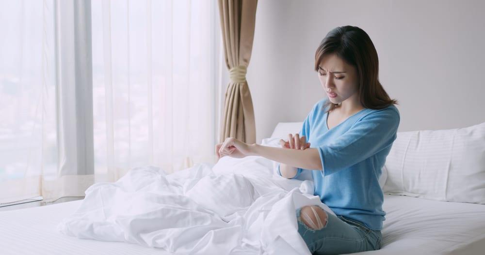 dị ứng mỹ phẩm có tự hết không