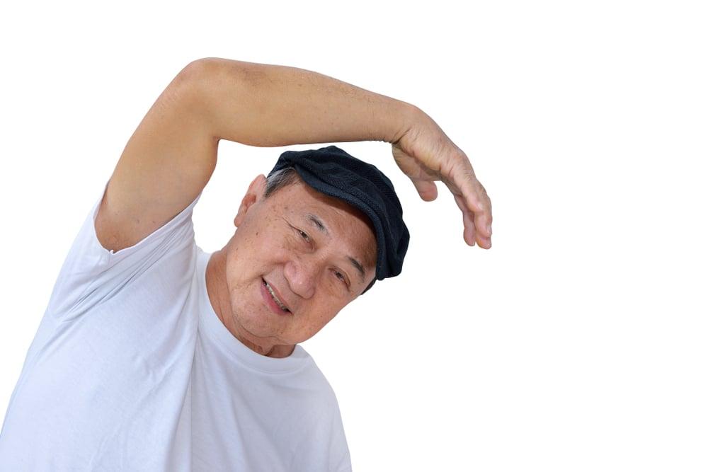 tập thể dục cũng là cách hạ huyết áp cho người lớn tuổi