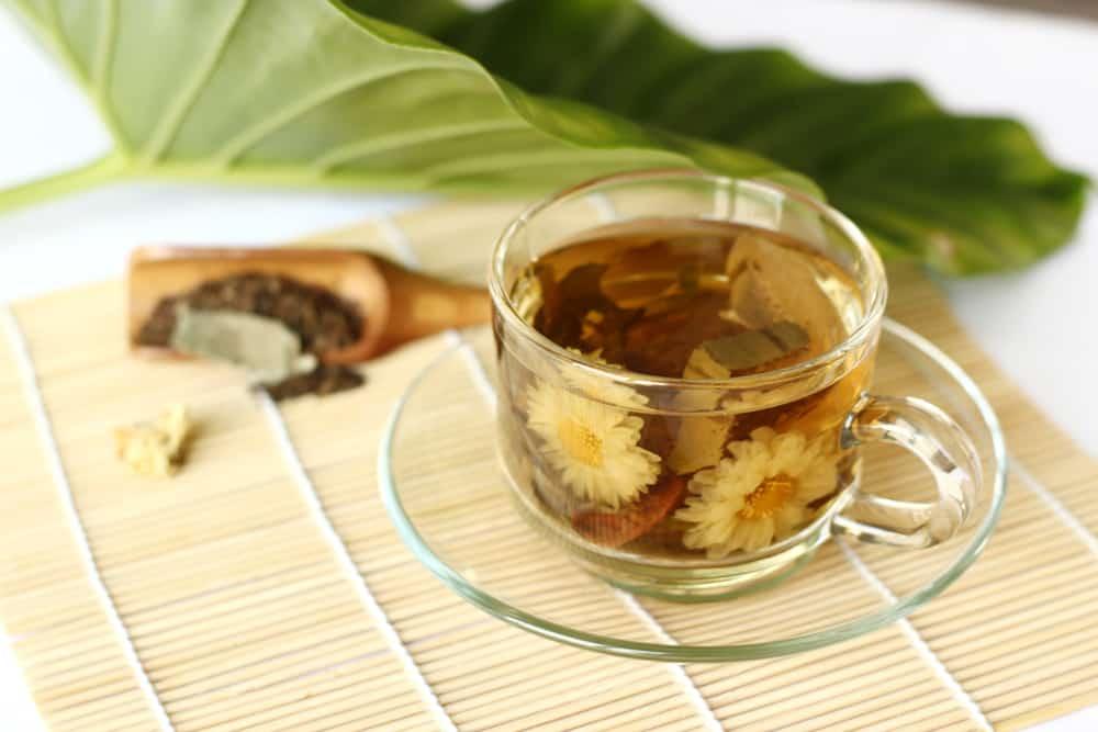 gan nhiêm mỡ nên uống nước lá gì: trà lá sen