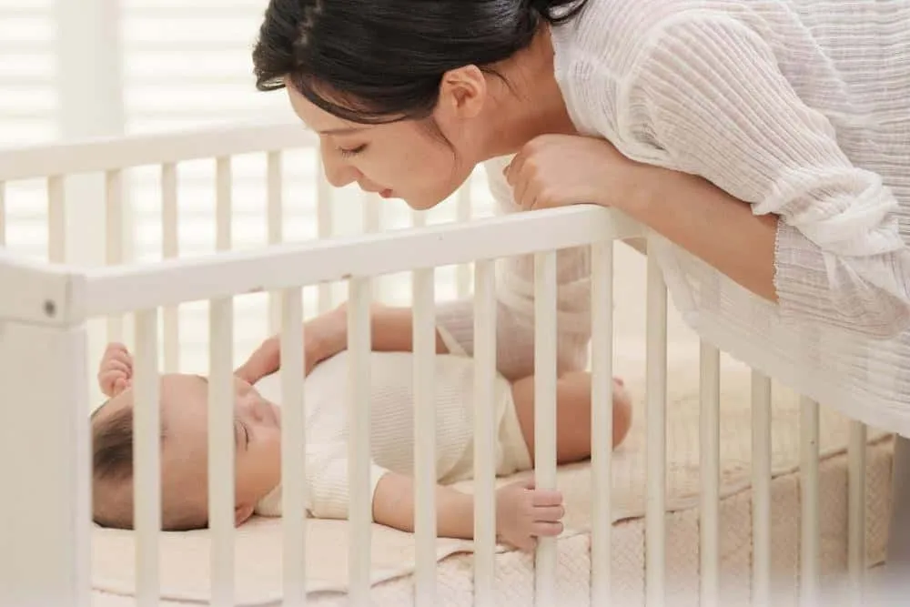 Đảm bảo tư thế ngủ của trẻ sơ sinh an toàn