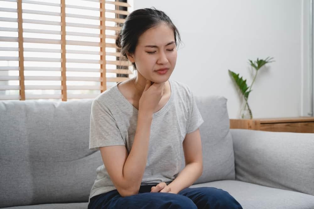 nguyên nhân viêm họng mãn tính