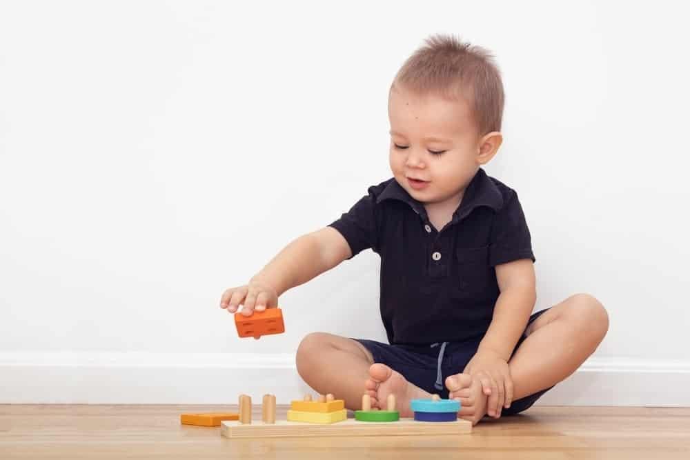 lịch sinh hoạt cho bé 1 tuổi