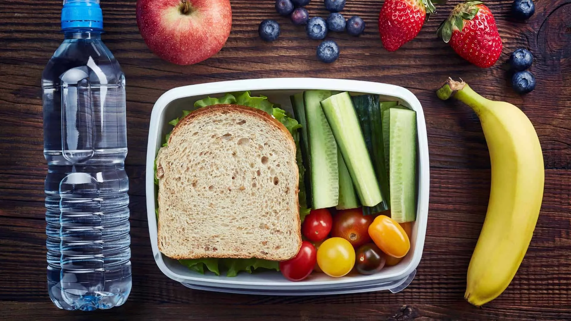 Đồ ăn healthy có hàm lượng calo thấp, ít chất béo và giàu đạm.